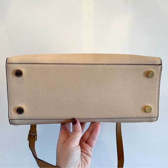 MICHAEL Michael Kors Cream and Tan Crossbody Bag - Picture 4 of 9